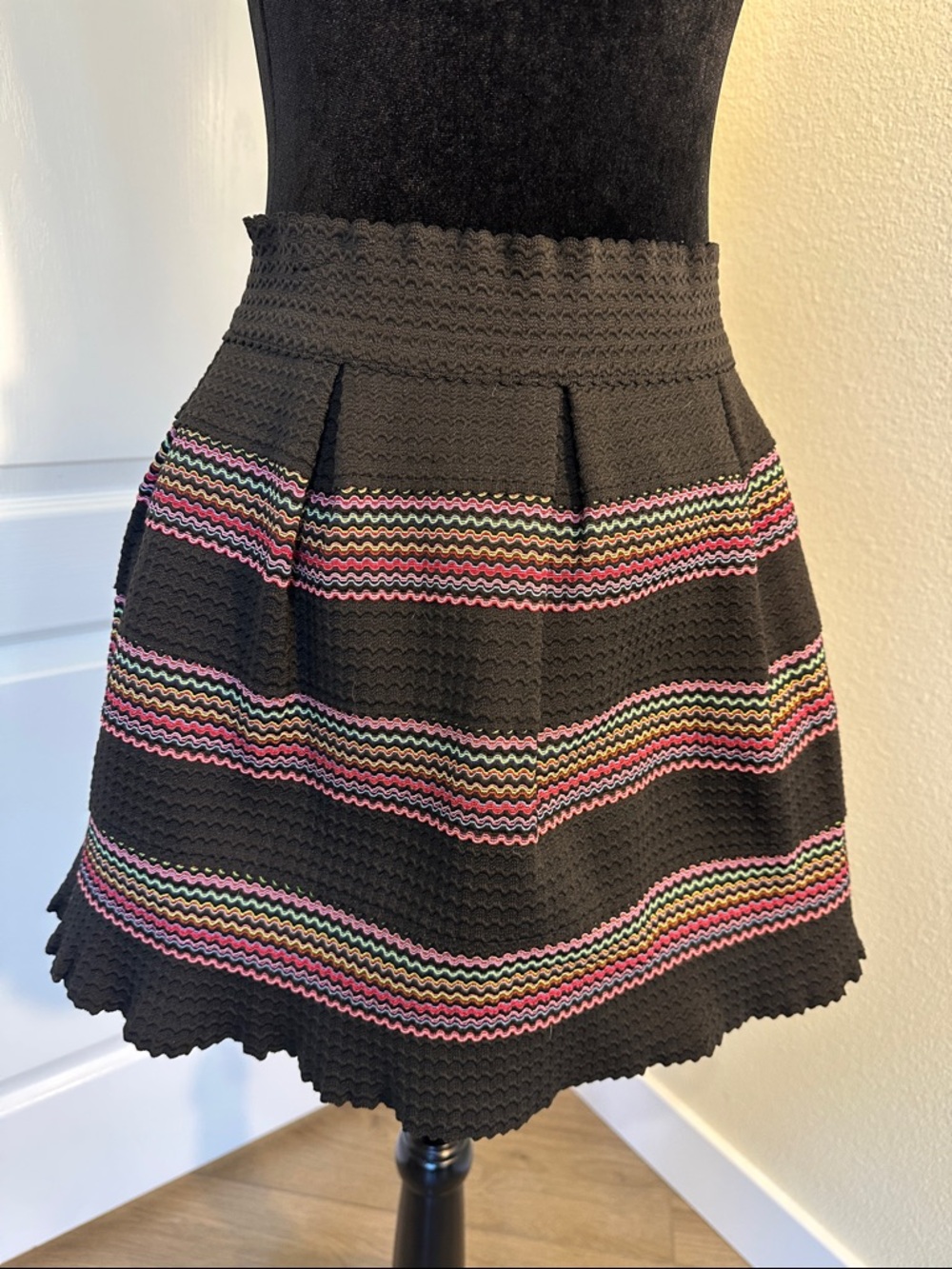 Neslay Designs Black Ric Rac A-Line Mini Skirt w/multi colored Stripes. Medium
